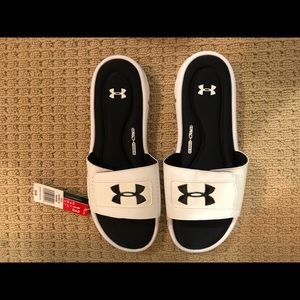 Men’s Under Armour slide sandals - size 13